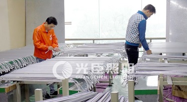 節前沖刺，光臣照明LED線條燈廠家加急生產中