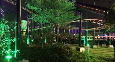 空中游樂場亮化 LED泛光燈一燈多用，效果恰到好處!