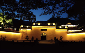 線條燈廠家告訴你夜景亮化工程如何配燈？